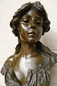 Bronze statue of a young woman signed by E.VILANIS 19th century