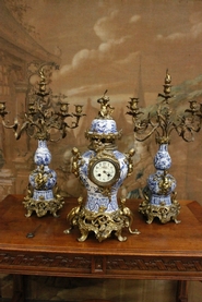 Delft clock set with bronze