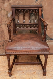 Gothic arm chair in walnut for child