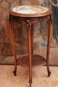 Louis XV Pedestal in walnut with onyx top