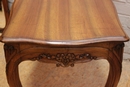 Louis XV style Table in Walnut, France 19th century