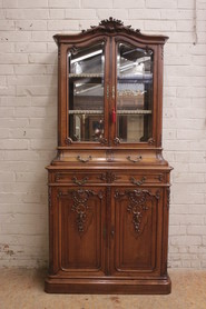 Quality Louis XV display cabinet in walnut