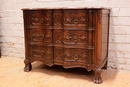 Regency style chest of drawers in walnut