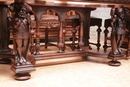 Renaissance style Dinning set in Walnut, France 19th century