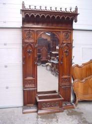 French monumental solid walnut gothic hall tree with planter 19th century (277 cm - 109 inch tall)