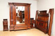 Exceptional quality 4pc. walnut renaissance bedroomset 19th century