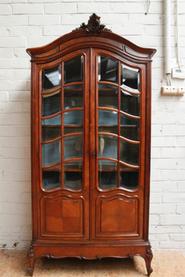 Walnut Louis XV display cabinet 19th C.