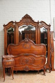 3 Pc. Nice quality solid walnut bombè Louis XV bedroom 19th century