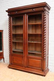 Walnut Henri II bookcase 19th century.