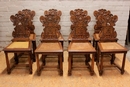 Renaissance style Dinning set in Walnut, France 19th century