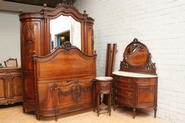 Exceptional walnut 4pc bombe Louis XVI bedroom