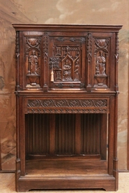 Gothic credenza in oak