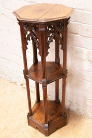 Gothic pedestal in oak