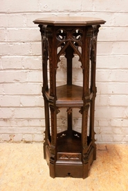 Gothic style pedestal in walnut