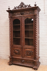 Hunt style bookcase in oak