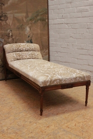 Louis XVI long chair in walnut