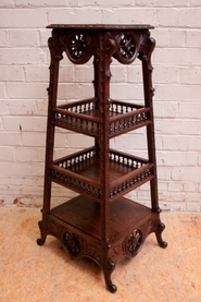 Oak breton pedestal