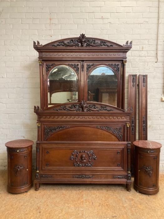 Quality directoire bedroom in mahogany 