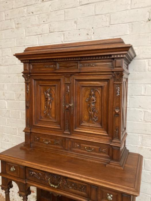 Quality renaissance secretary desk in walnut