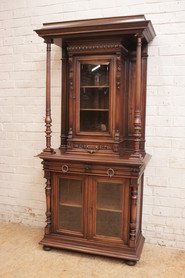 Renaissance display cabinet in walnut