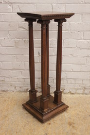 Renaissance Pedestal in walnut