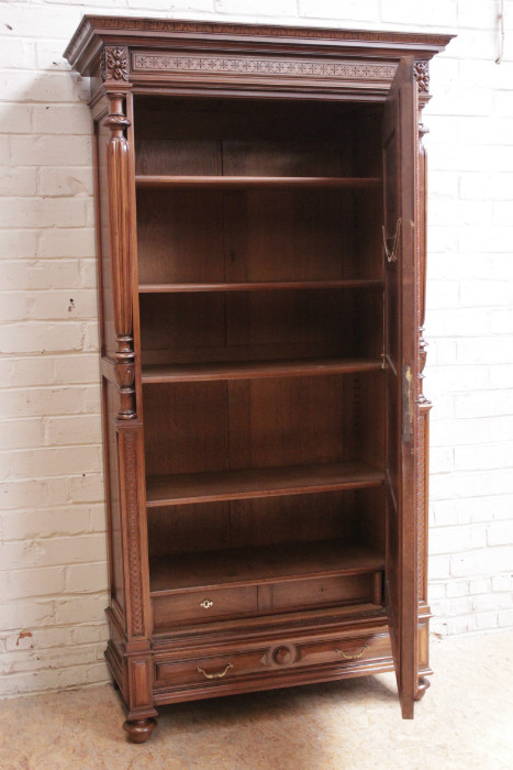 Single Door Henri Ii Armoire In Walnut 250euro 500euro Houtroos