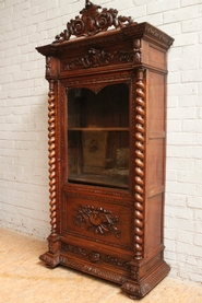 Single door oak hunt bookcase