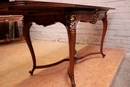 Louis XV style Table in Walnut, France 19th century