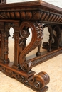 Renaissance style Desk table in Walnut, France 19th century