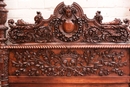 Renaissance style Canopy bed in Walnut, France 19th century