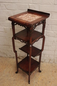 Viardot style pedestal