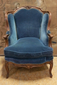 Walnut Louis XV bergere